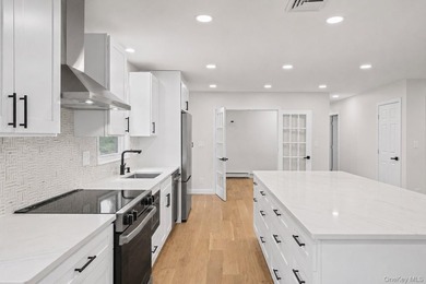 Welcome to 1 Gables Blvd, located in the heart of East Setauket - photo 6