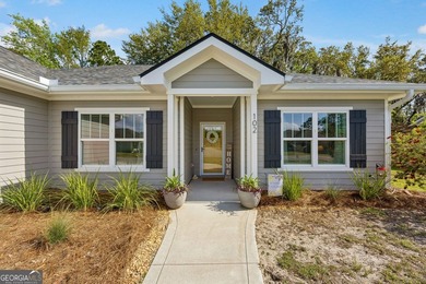 Step into this beautifully designed 4-bedroom, 2-bath home that - photo 4