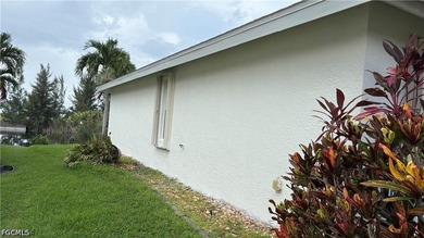 Property under renovation - Just needs new tile - new paint - photo 7