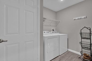 Short sale subject to lender approval. Don't miss this - photo 41