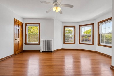 Rare offering on prestigious Ridge Boulevard. This corner - photo 43
