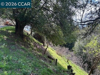 Perched along one of the most open and uncrowded stretches of - photo 8
