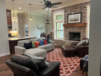 3/2/2 Brick Home in Lake Palestine Community - photo 9