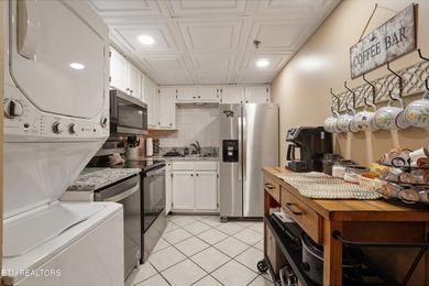 Welcome to the main attraction of East TNpletely renovated and - photo 14