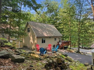 Feels like new! This charming chalet sits on an oversized lot - photo 16