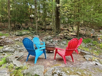 Feels like new! This charming chalet sits on an oversized lot - photo 21