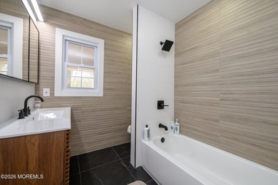 Your Forever Home Awaits! Beautiful 5 Bed 3.5 Bath Custom - photo 22