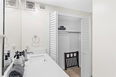 With no HOA, a turnkey living experience, and thoughtfully - photo 24