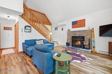 Feels like new! This charming chalet sits on an oversized lot - photo 33