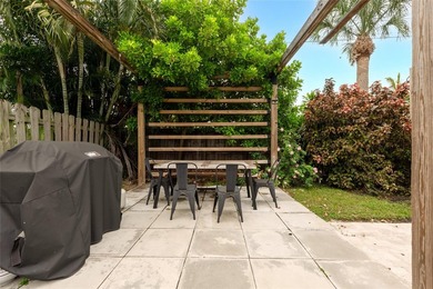 With no HOA, a turnkey living experience, and thoughtfully - photo 33