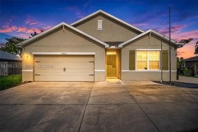 Welcome to this beautifully maintained 2021-built waterfront - photo 41