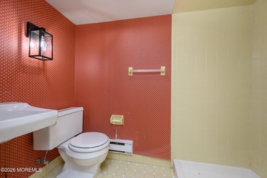 Your Forever Home Awaits! Beautiful 5 Bed 3.5 Bath Custom - photo 42