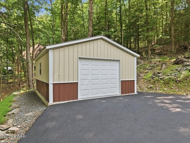 Feels like new! This charming chalet sits on an oversized lot - photo 48