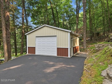 Feels like new! This charming chalet sits on an oversized lot - photo 49