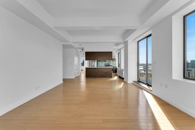 Lake Condo For Sale in New York (Manhattan), New York