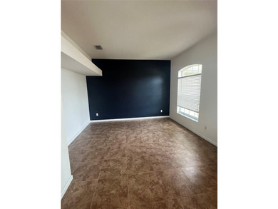 BACK ON THE MARKET & PRICED TO SELL! Don't miss this second - photo 3