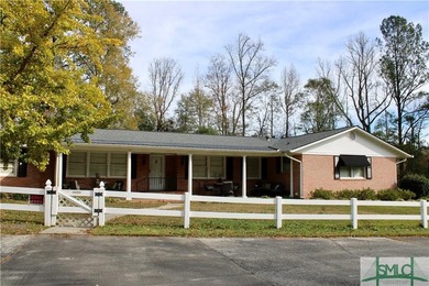 (private lake, pond, creek) Home For Sale in Warrenton Georgia