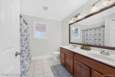 Charming 3-bedroom, 2-bath home in Gibraltar's highly - photo 13