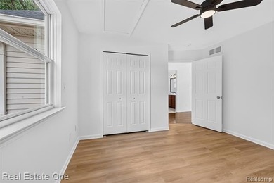 Charming 3-bedroom, 2-bath home in Gibraltar's highly - photo 16