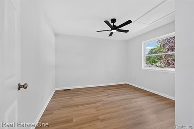 Charming 3-bedroom, 2-bath home in Gibraltar's highly - photo 17