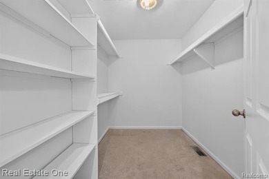 Charming 3-bedroom, 2-bath home in Gibraltar's highly - photo 20