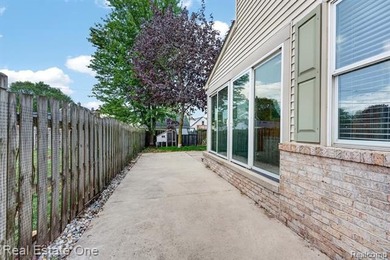 Charming 3-bedroom, 2-bath home in Gibraltar's highly - photo 22