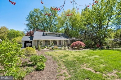 Set on approximately 3/4 of an acre in the sought after Hamilton - photo 34
