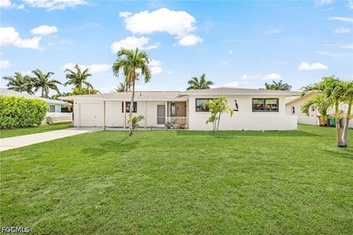 Welcome to 3009 SE 19th Place - a beautifully remodeled - photo 2