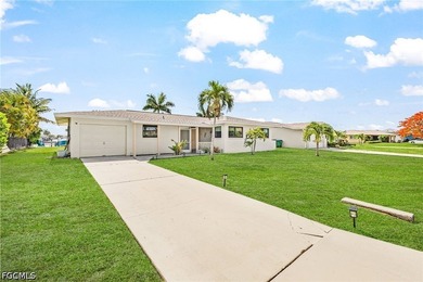 Welcome to 3009 SE 19th Place - a beautifully remodeled - photo 3
