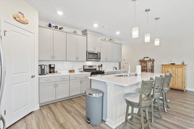 Ask about buyer incentive with an accepted offer. This stunning - photo 10