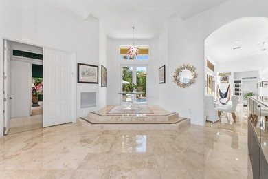 Welcome to this stunning courtyard home with 1/1 separate guest - photo 13