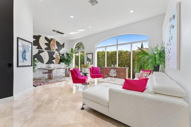 Welcome to this stunning courtyard home with 1/1 separate guest - photo 15
