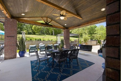A magnificent private oasis, tucked behind a gated entry and set - photo 18