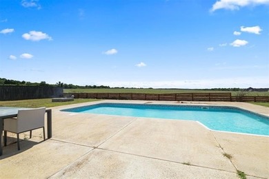 Welcome to The Lake Meadow Splash, a stunning 2021-built - photo 20