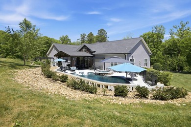 A magnificent private oasis, tucked behind a gated entry and set - photo 21