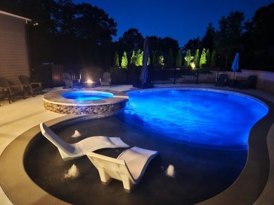 A magnificent private oasis, tucked behind a gated entry and set - photo 22