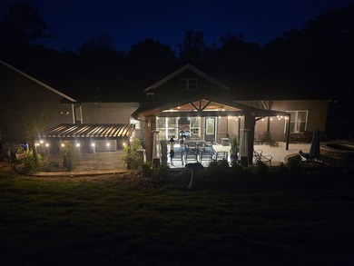 A magnificent private oasis, tucked behind a gated entry and set - photo 24