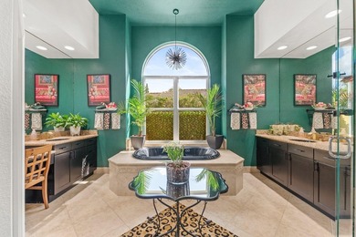 Welcome to this stunning courtyard home with 1/1 separate guest - photo 26