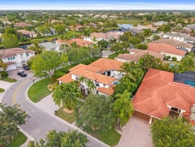 Welcome to this stunning courtyard home with 1/1 separate guest - photo 39