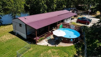 Versatile Homestead or Investment Opportunity on approx. 10 - photo 1
