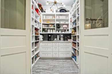 Stunning custom home located on a quiet cul-de-sac in the - photo 15