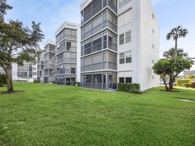Beautifully updated first-floor condo located in the highly - photo 20