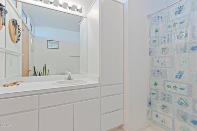Motivated seller, submit all offers! Roads End Oceanview home - photo 31