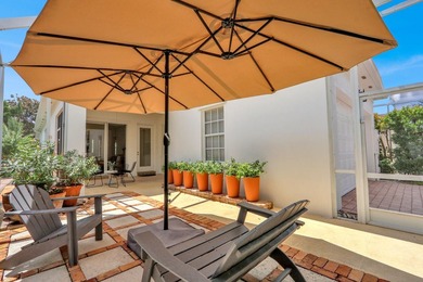 Charming 2BR/ 2 BA (NYC) style bungalow facing a large green - photo 31