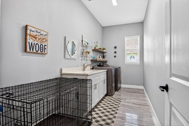 Stunning custom home located on a quiet cul-de-sac in the - photo 38