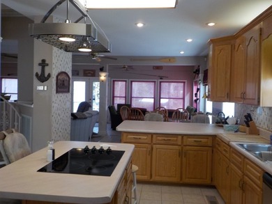 Lake Eufaula Retreat. Ready To Have Fun In Style. 3928 sq ft - photo 44