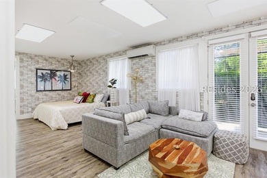 Stunning Custom-Built 4-Bedroom Home in Prime Folly Field - photo 44