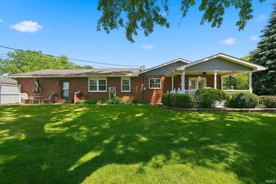 Welcome home to the kind of property that is becoming harder and - photo 5