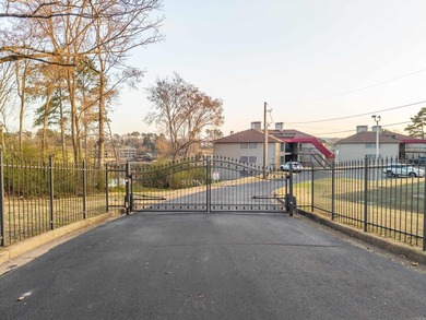 Welcome to lakefront living on beautiful Lake Hamilton! This - photo 5