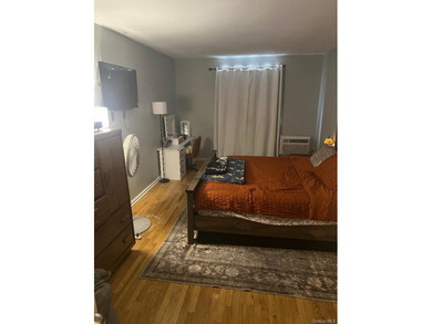 Beautiful All New, 1 bedroom co-op apartment! This is a must see - photo 11
